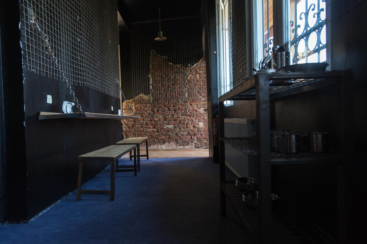 Alcatraz Jail-Hostel ティビリシ エクステリア 写真