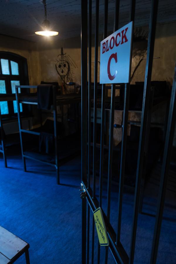 Alcatraz Jail-Hostel ティビリシ エクステリア 写真