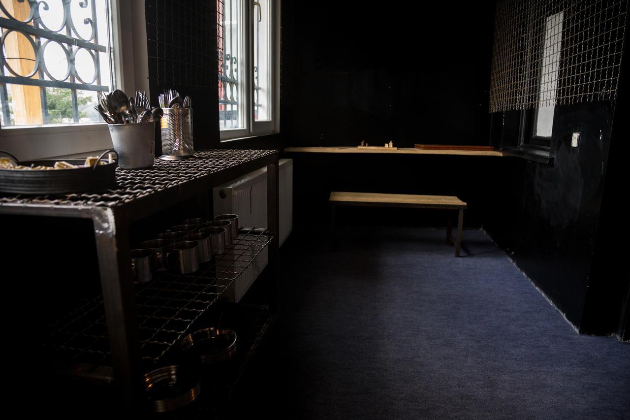 Alcatraz Jail-Hostel ティビリシ エクステリア 写真